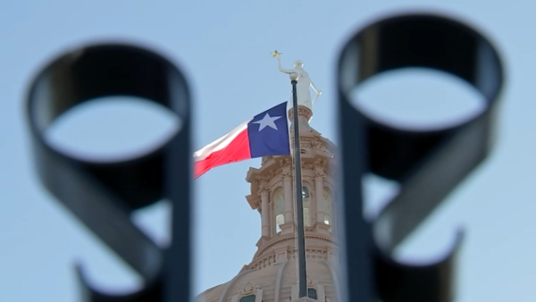 Texas Gov. Greg Abbott signs new voting maps pushed by Trump to gain five GOP seats in Congress in 2026