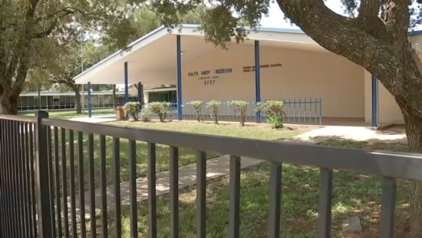Houston ISD parent says teachers are asking for fans because of HVAC issues at school