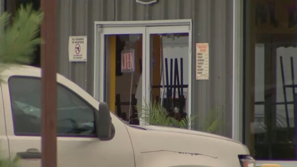 Liberty County Sheriff’s Office investigating fatal shooting after man opens fire on patrons at Alas Locas bar in Cleveland