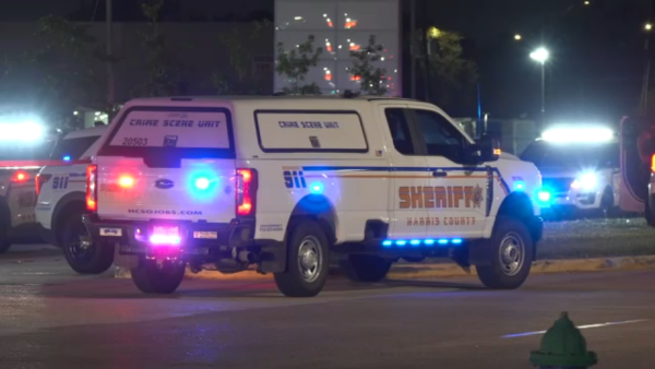 HCSO deputy shoots man outside Walgreens on Veterans Memorial in northwest Harris County, sheriff’s office says
