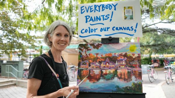 ‘Everybody Paints’: Artist asks passersby to help paint scenes of Philadelphia