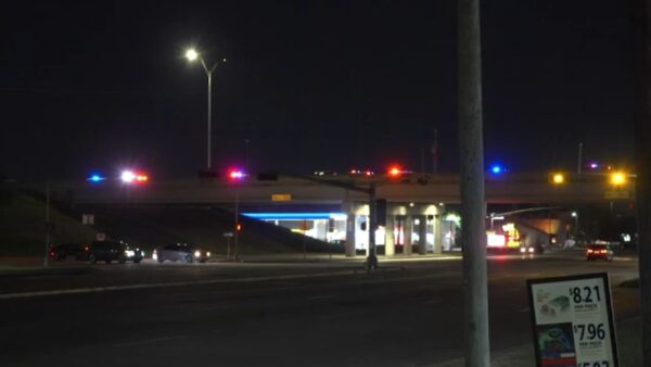 Investigation underway after 26-year-old charged with murder of 62-year-old Louisiana Lyft driver, taking her car to Texas.