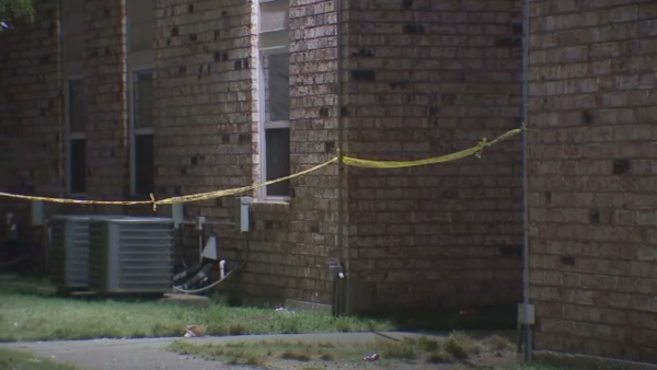 18-year-old man killed in possible shootout at apartment complex off Coke Street in Fifth Ward area, Houston police say