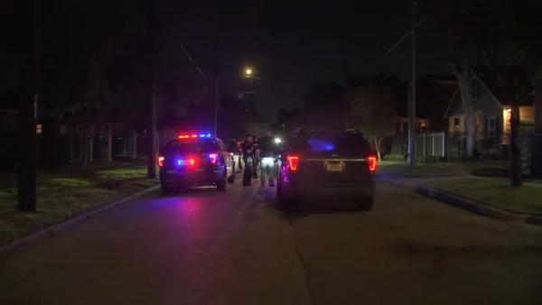 4 in custody, 2 on the run after traffic stop in The Heights area, leaving baby inside car, police say