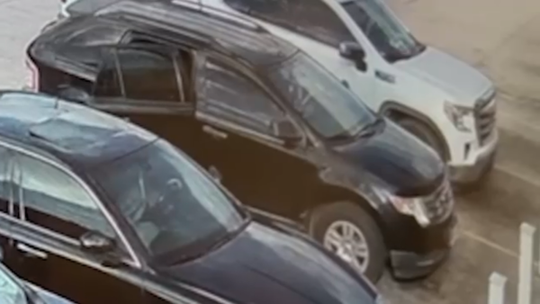 Video shows moment James Willis, who escaped Pct. 4 custody while in the hospital, carjacking innocent victim