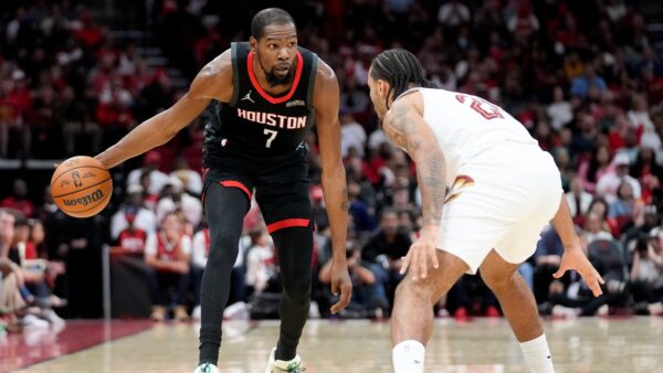Kevin Durant scores 30 points to lead the Houston Rockets to a dominant win over the Cleveland Cavaliers
