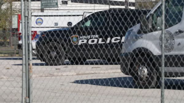 Body found at abandoned bank branch on Hillcroft in southwest Houston taken over by squatters, neighbors say
